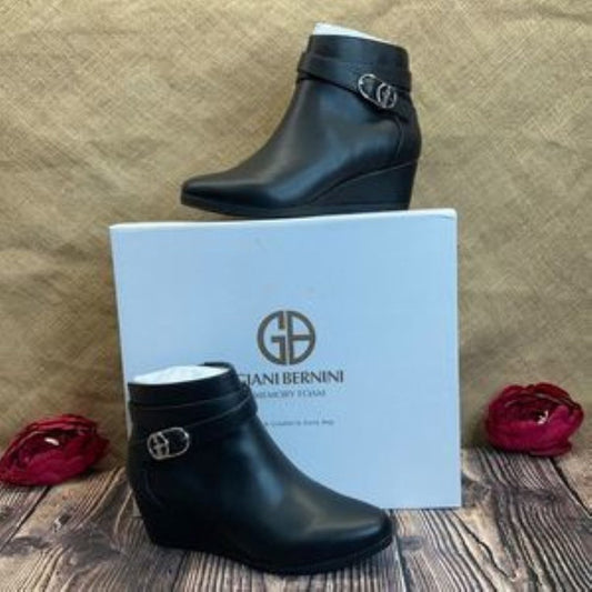 Giani Bernini Black Cherub Wedge Memory Foam Ankle Booties 11M